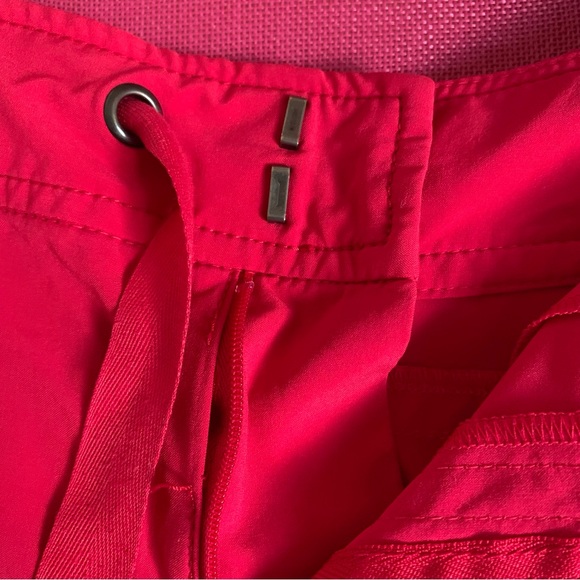 Athleta size 4 Cargo Shorts EUC in Red, Drawstring Waist - Picture 6 of 8